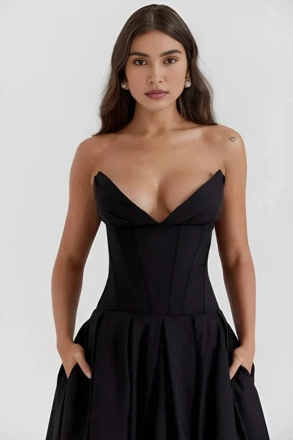 Women's Strapless Midi Dress with Sweetheart Neckline, Full Skirt in Black
