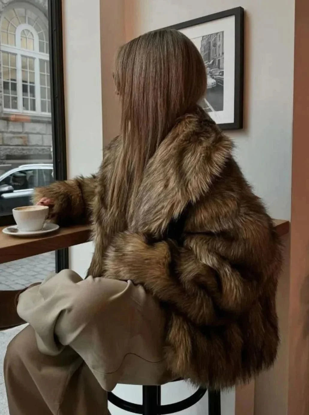 Women’s Brown Faux Fur Long-Sleeve Winter Coat Relaxed Fit 2