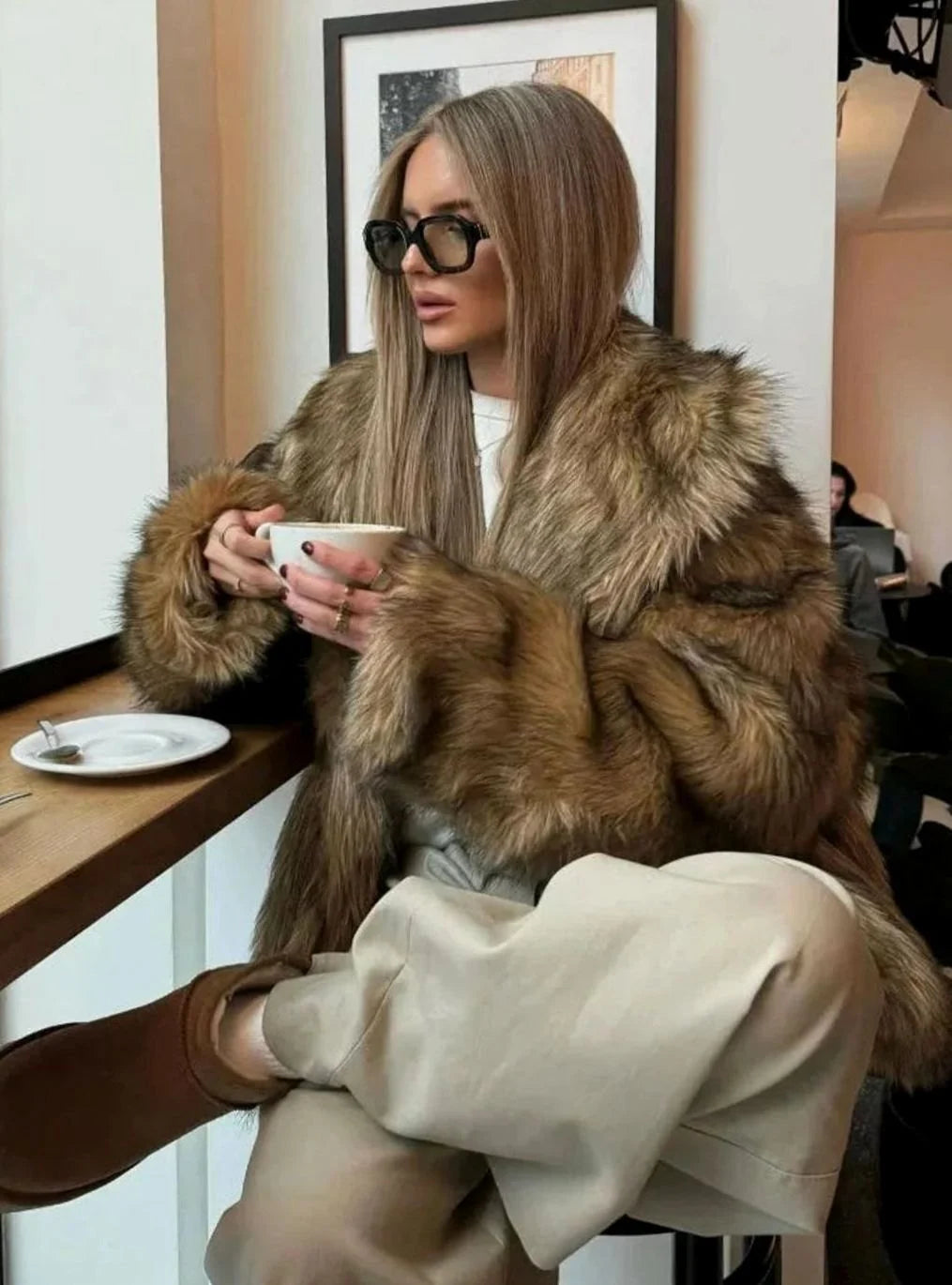 Women’s Brown Faux Fur Long-Sleeve Winter Coat Relaxed Fit 3