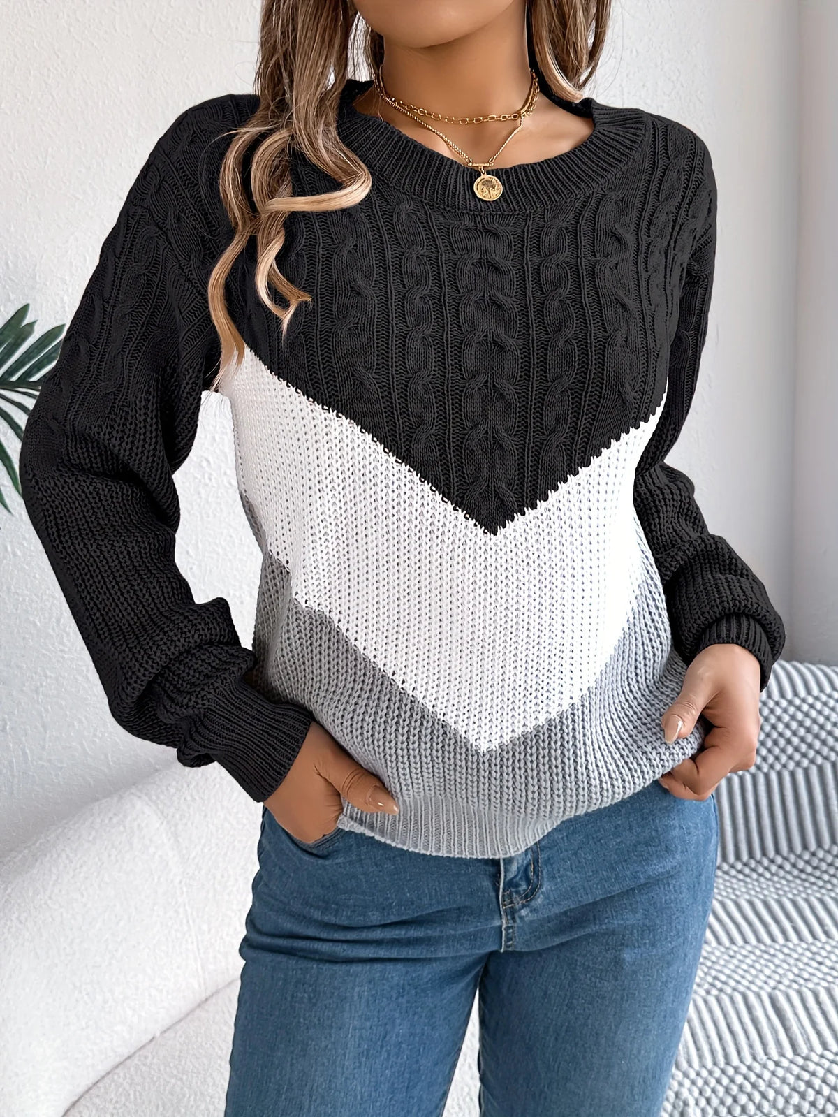Women’s Color-Block Round Neck Sweater Cozy Everyday Style 3