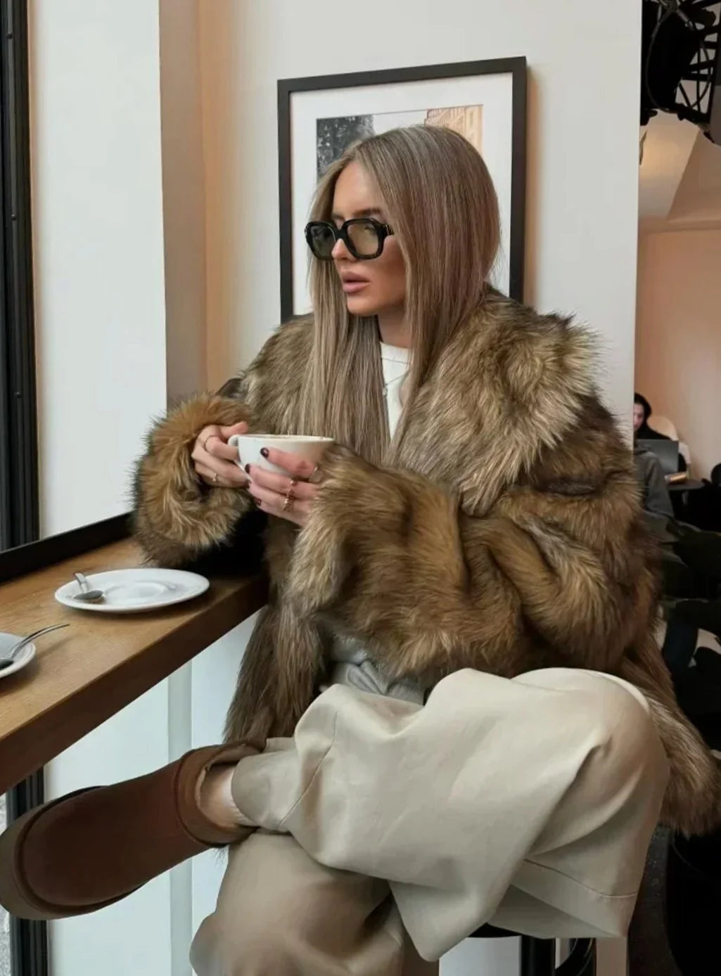 Women’s Brown Faux Fur Long-Sleeve Winter Coat Relaxed Fit 4