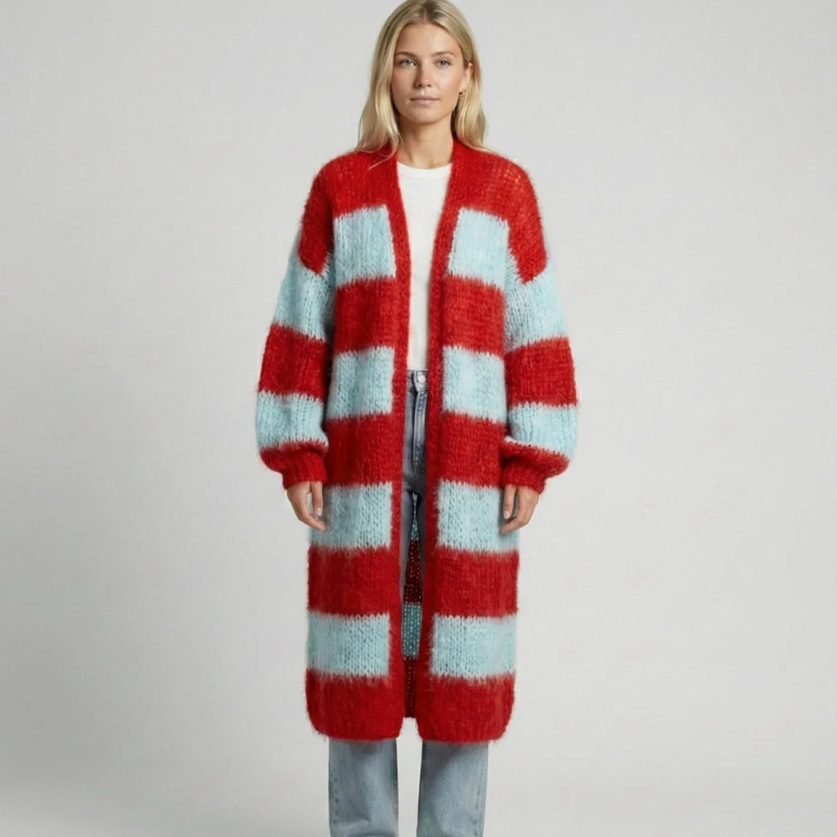 Women’s Oversized Long Cardigan with Bold Striped Pattern 1