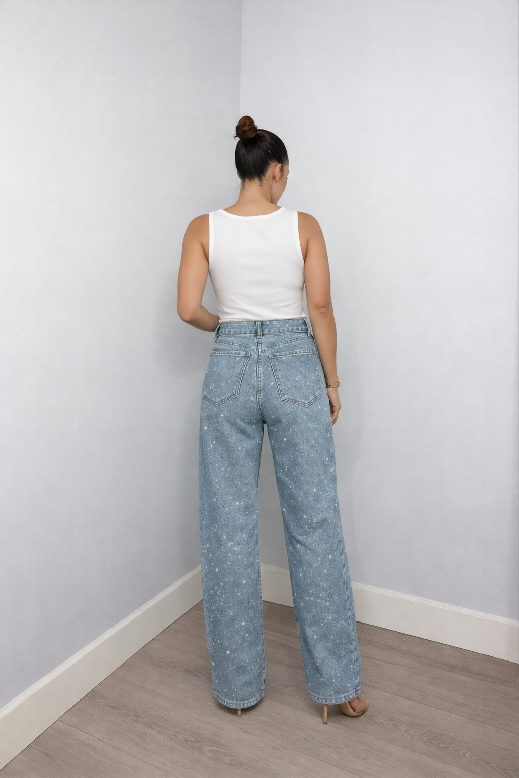 Women's High-Waisted Wide-Leg Jeans with Sparkling Embellishments in Blue