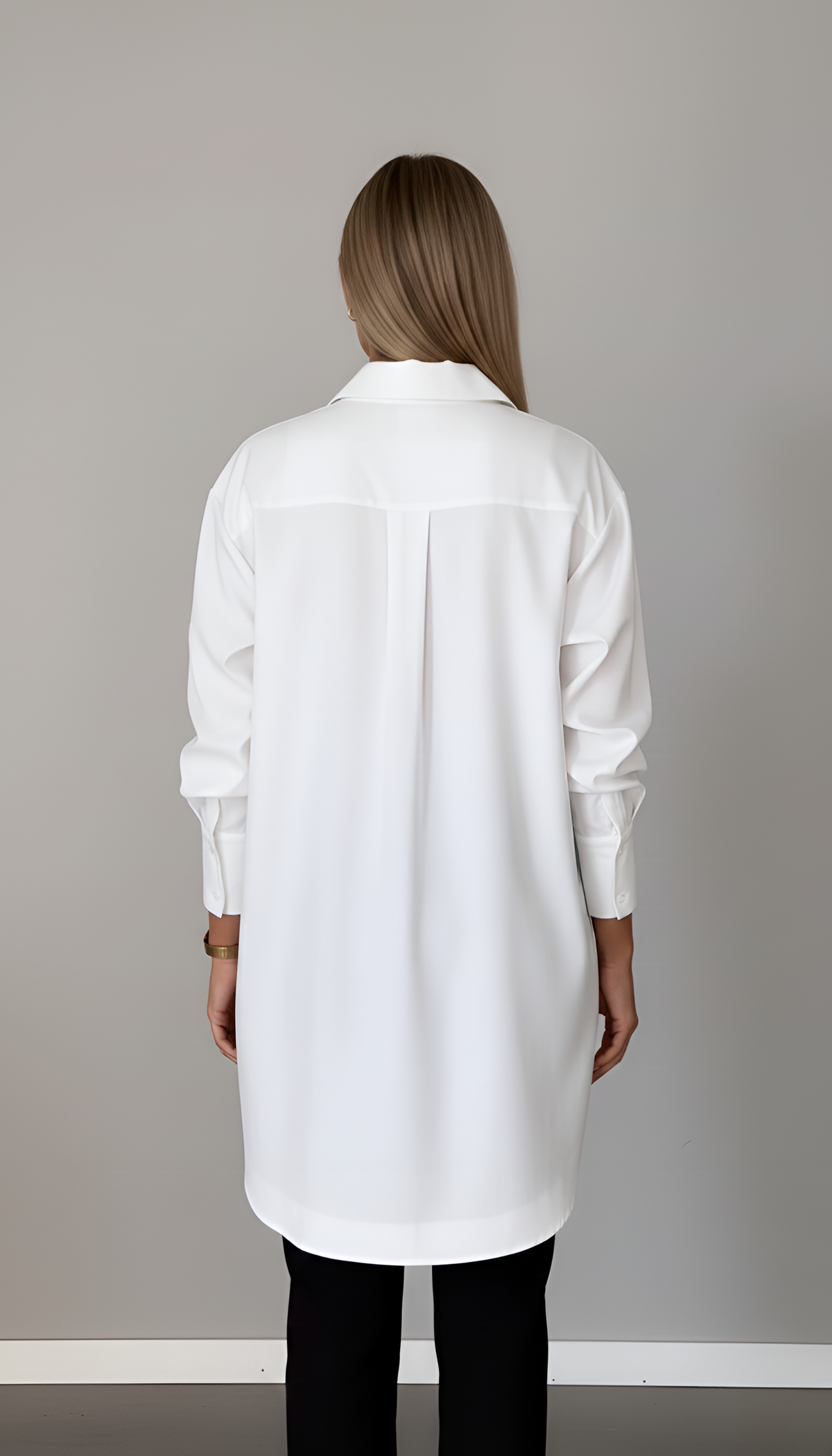Women's Loose-Fit Shirt with Elongated Rounded Back in White