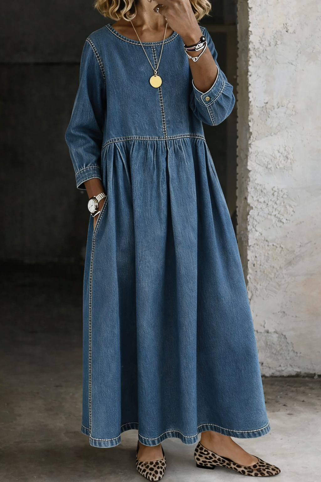 Women's Maxi Dress with Round Neck and Gathered Skirt in Blue